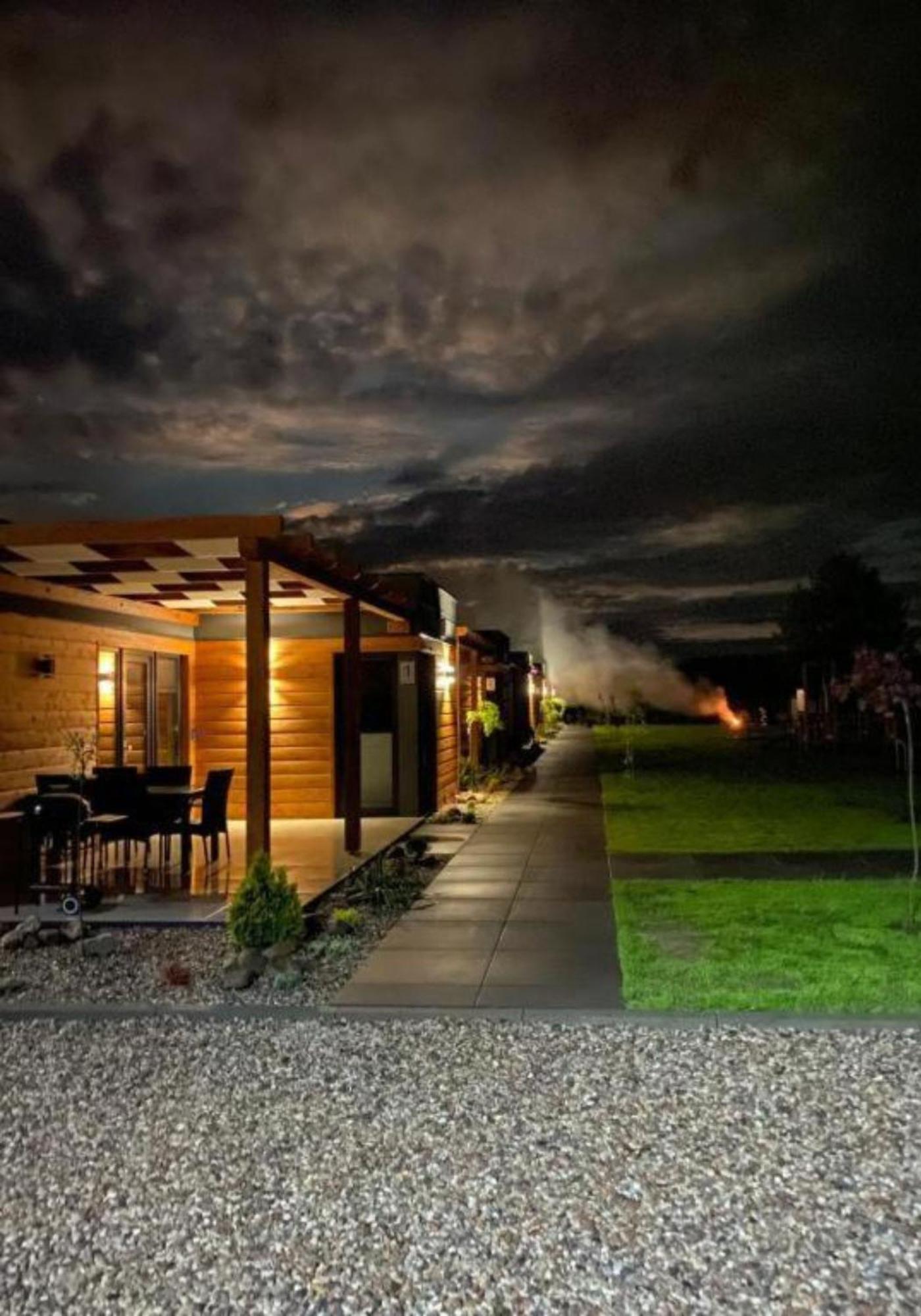 Cisza Bungalows Village / Blisko Natury Nowecin Exteriör bild